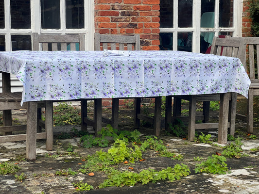 Oblong Tablecloth in Dancing Clematis Design